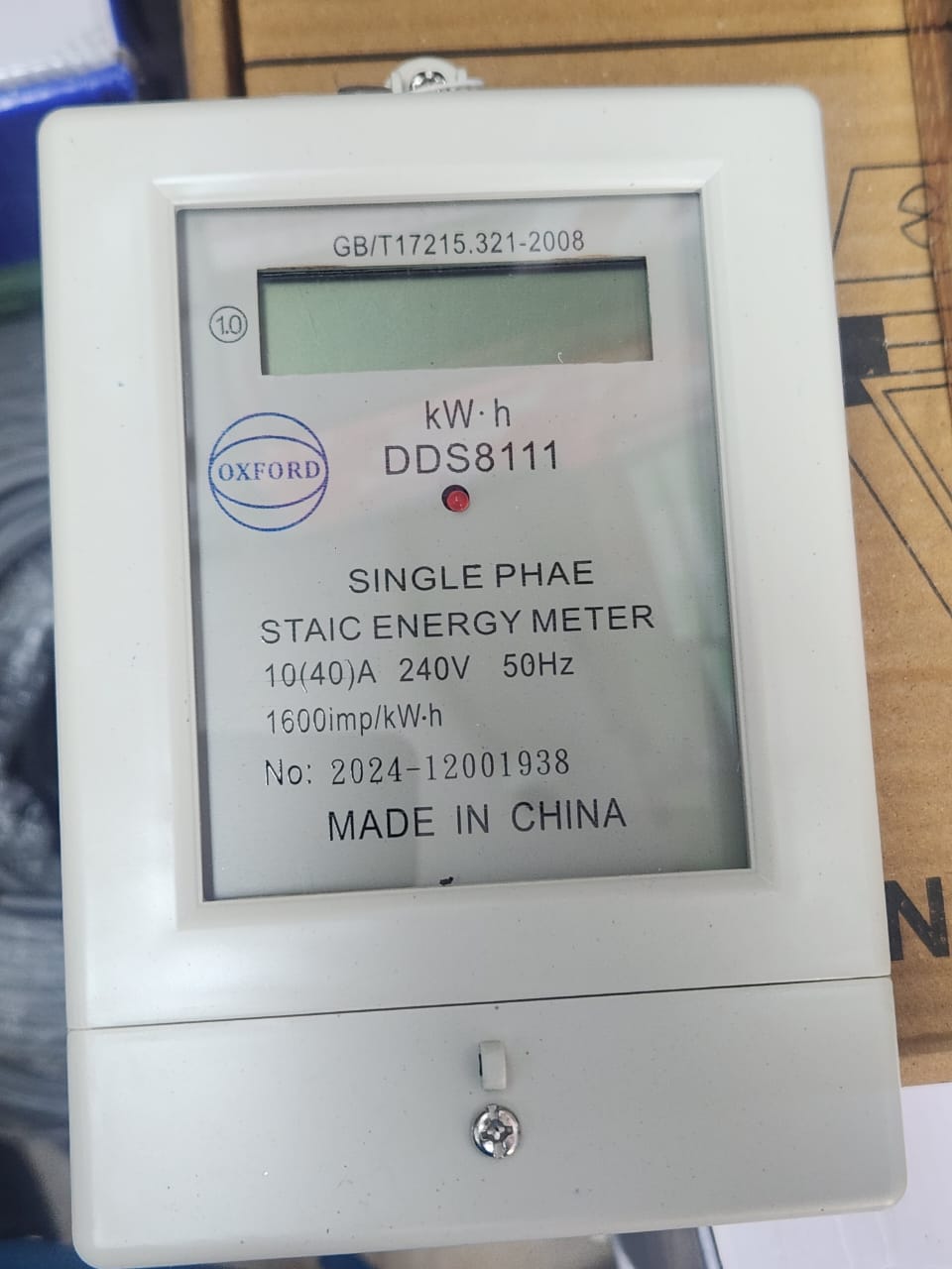 Precision digital power meter for energy monitoring